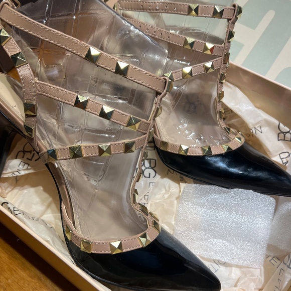 BCBG Black Patent & Tan Studded slingback heels Sz 9 - Picture 3 of 12